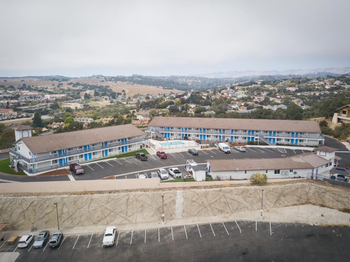 Days Inn By Wyndham Arroyo Grande Pismo Beach Exterior photo