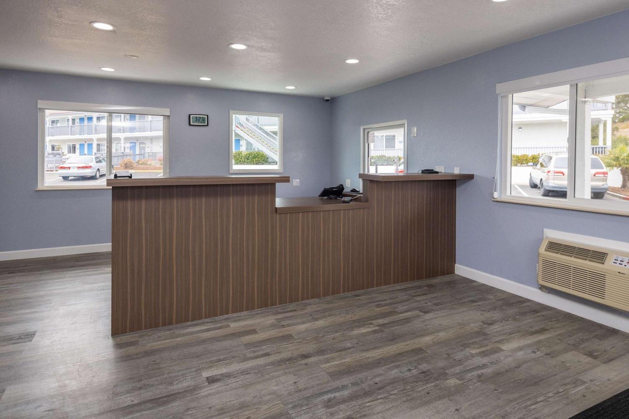 Days Inn By Wyndham Arroyo Grande Pismo Beach Exterior photo